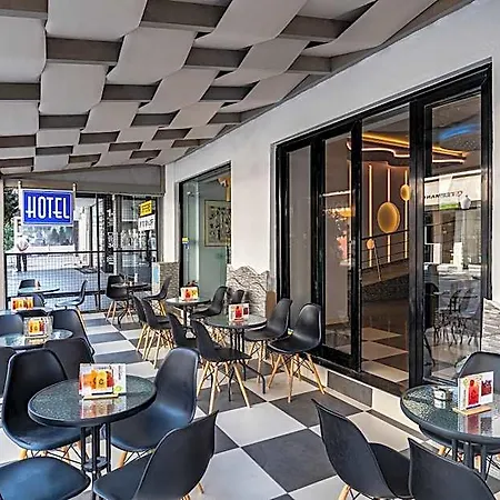N E P Center Rodos ホテル